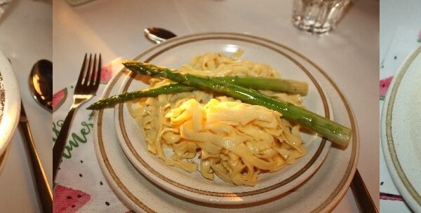Spargel-hoch-drei-I Spargel-hoch-drei-I