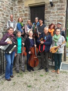Aisling-2019-vor-dem-Konzert-in-Lohmar-Scheiderhoehe-225x300-1 Aisling-2019-vor-dem-Konzert-in-Lohmar-Scheiderhoehe-225x300-1