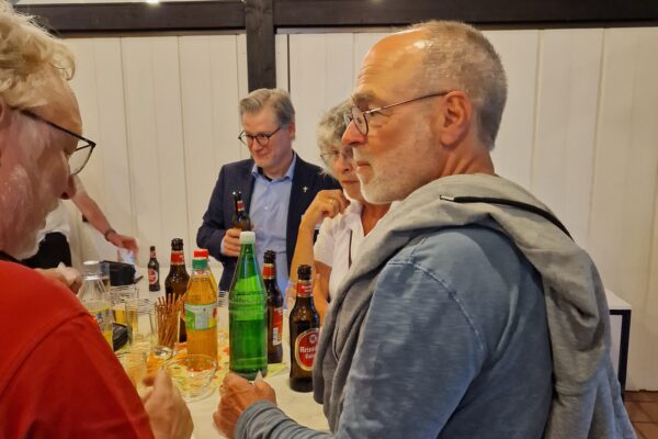 Gesprächsrunde (1) Gesprächsrunde (1)